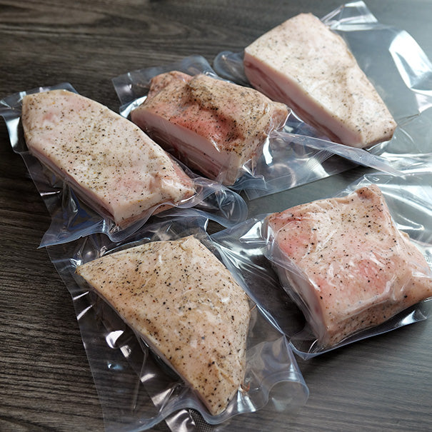 豚ほほ肉の塩漬け（グアンチャーレ）